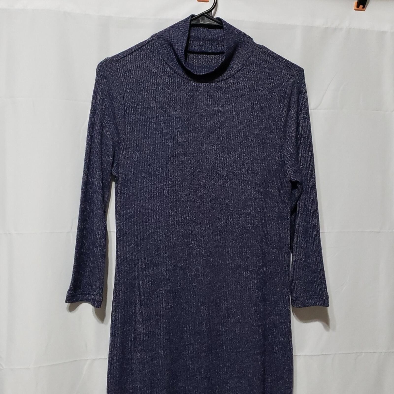 Banana Republic LuxeSpun Turtleneck Dress in Navy Blue. Size: Medium