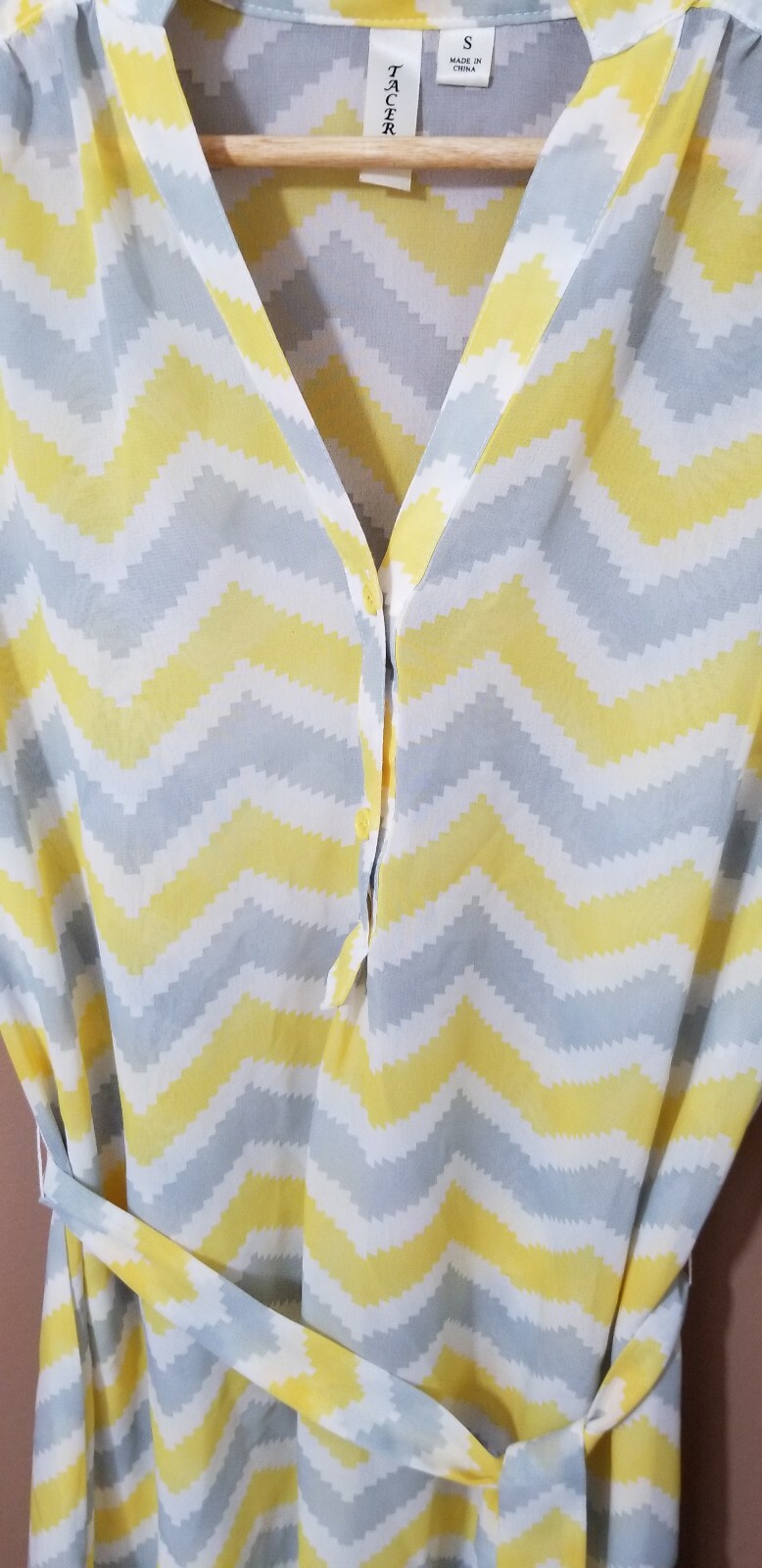 Tacera Sheer Chevron Dress Yellow, Gray, White Sz Small