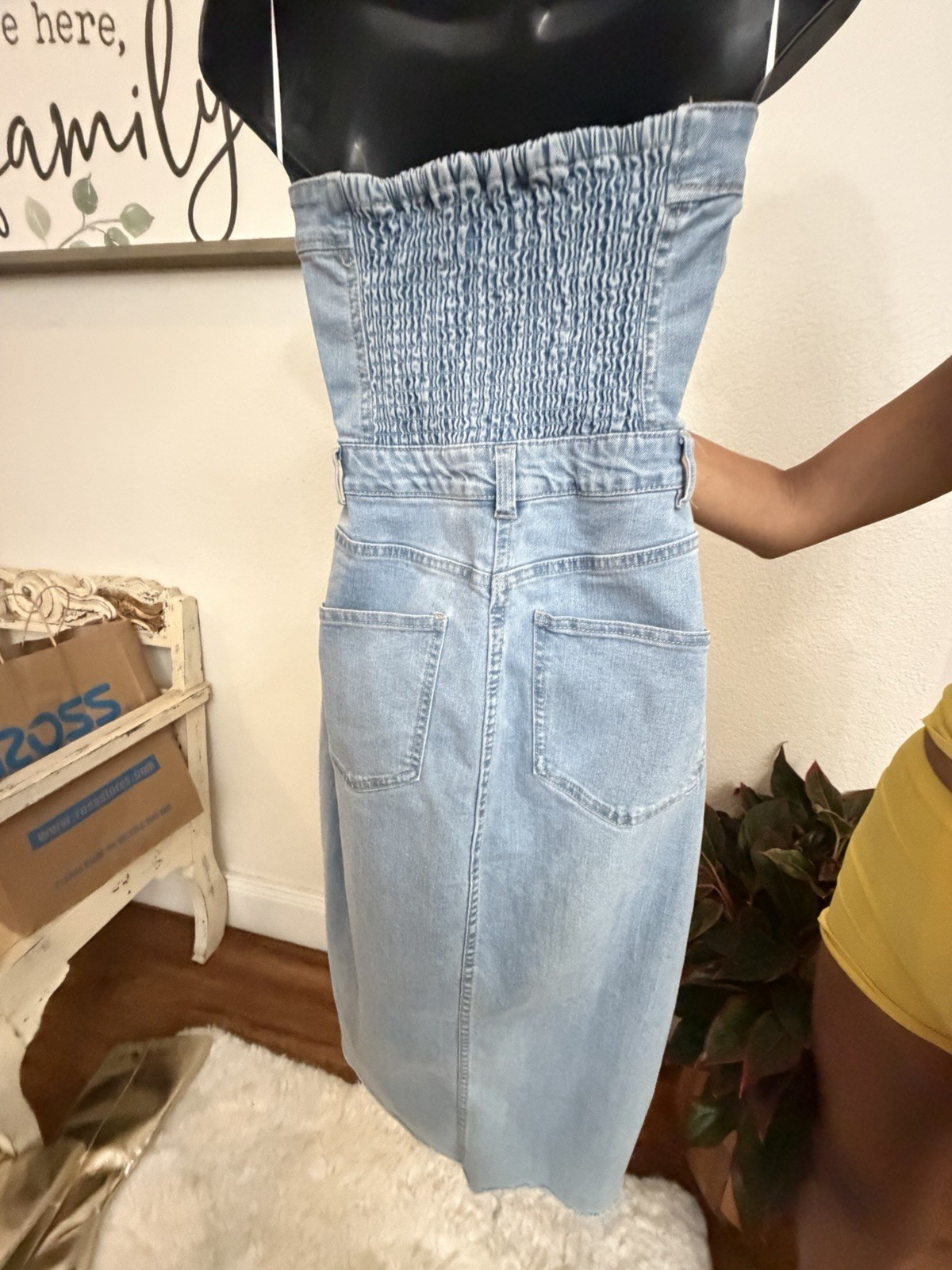 Women’s Light Blue Solid Denim Strapless Sleeveless Sheath Midi Dress Pockets M