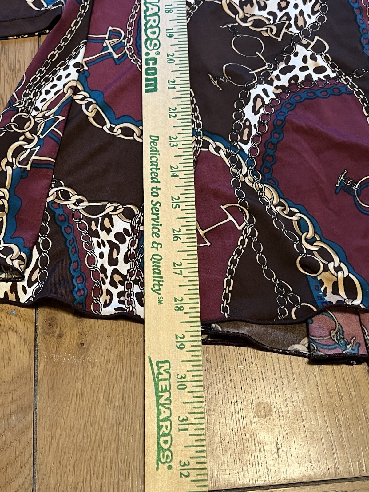 Dressbarn Multicolor Print Stretchy Dress Chain Design Size Small Classic City