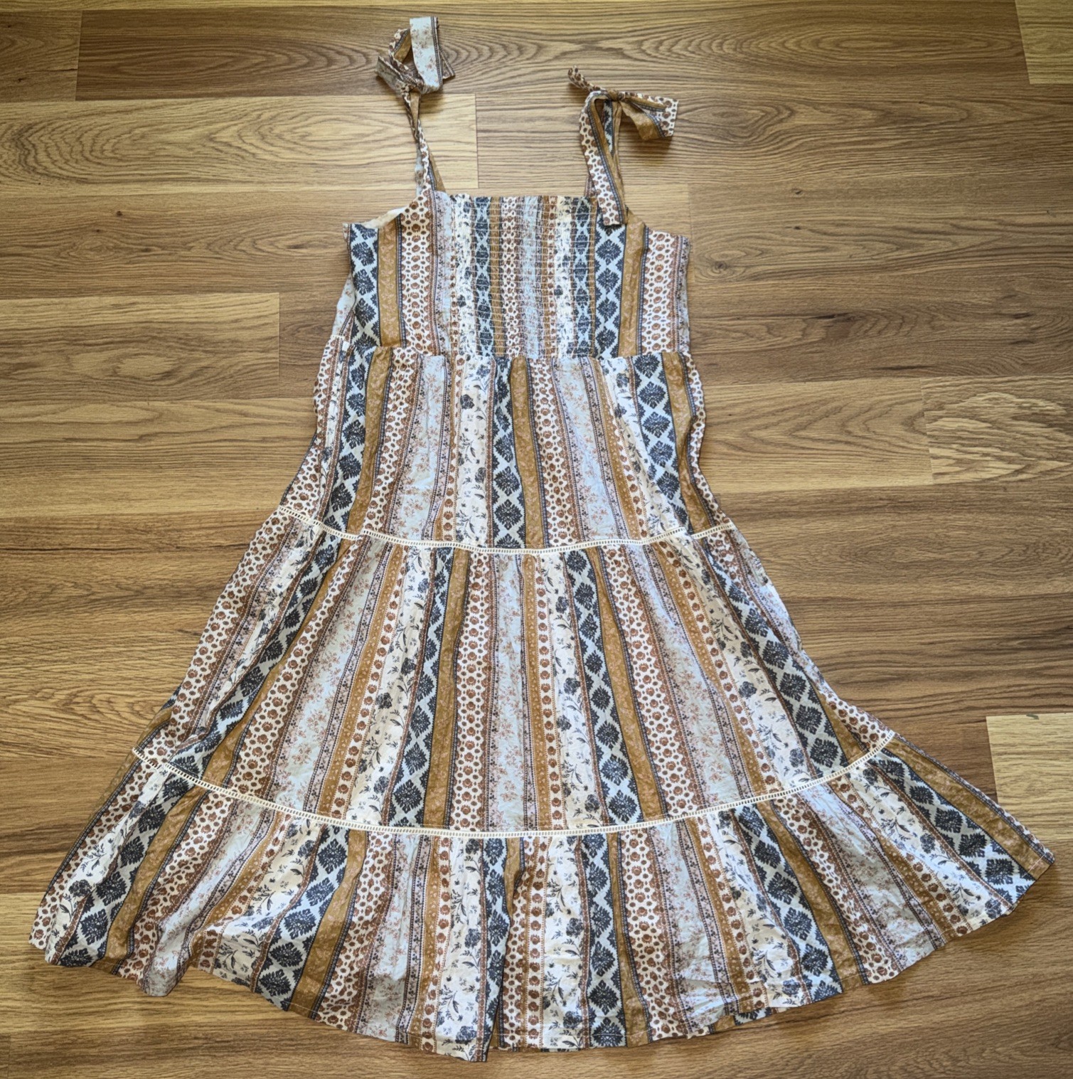 Lucky Brand Boho Peasant Tiered Midi Dress Size Medium M Floral Smocked Cottage