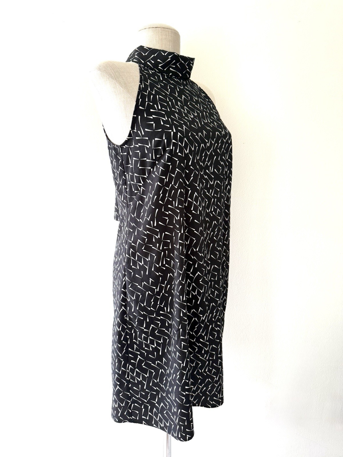 Banana Republic Black/White Geometric High Neck Sleeveless Shift Dress 4