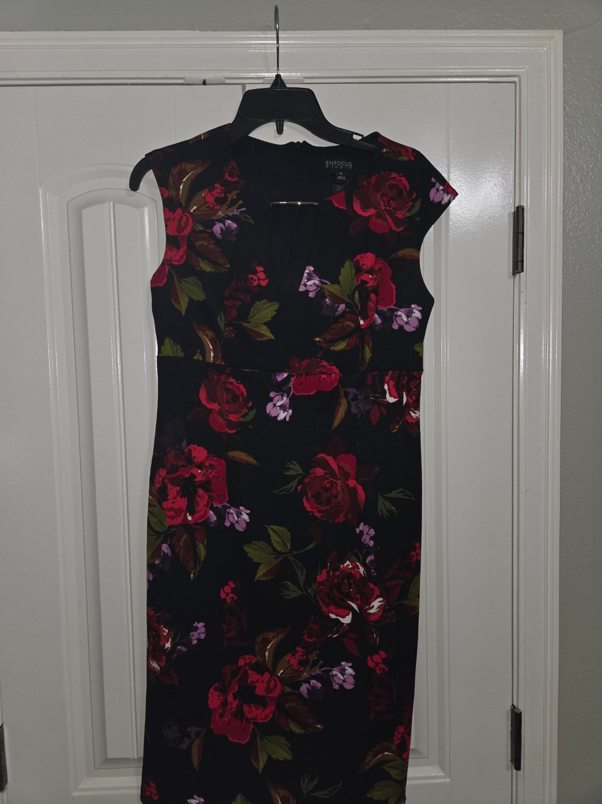 Enfocus Studio Floral Sheath Dress Size 6 Navy Red Rose Print Career Cocktail
