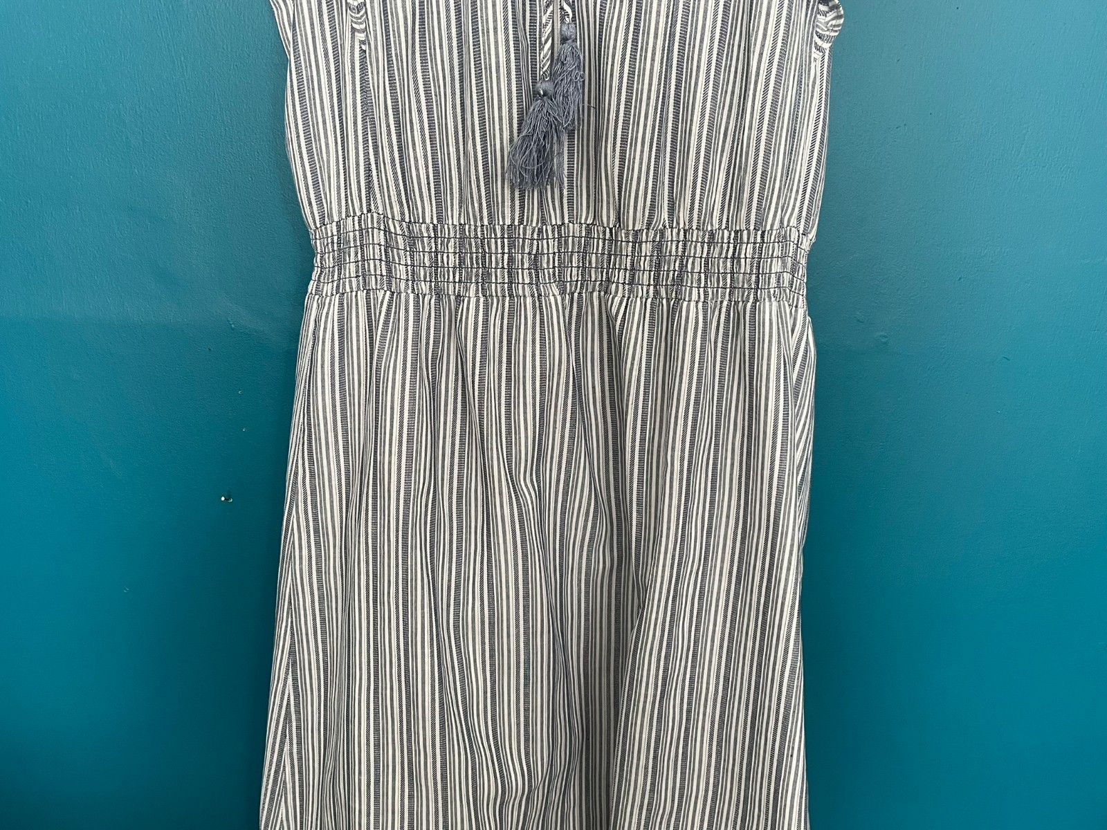 H&M Pale Grey Elasticated Waist Cap Sleeve Knee Length Dress-Size 6