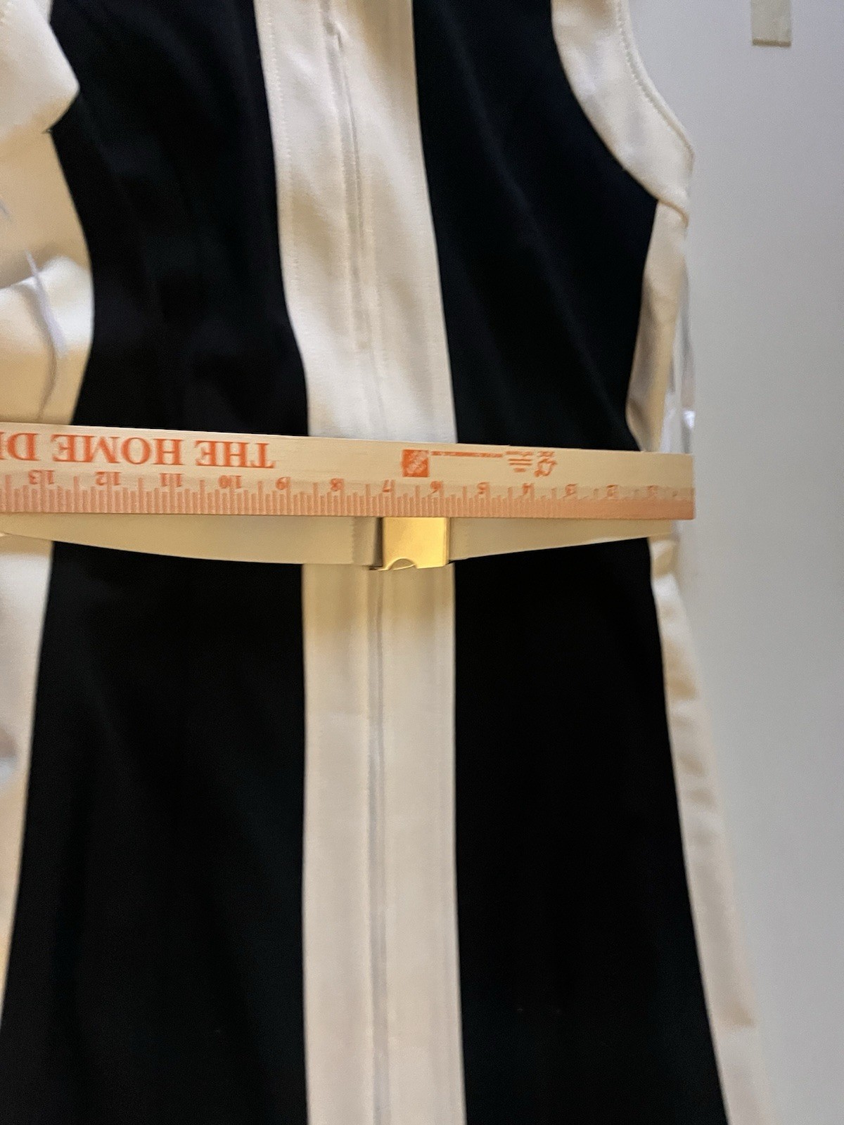 Tommy Hilfiger Black & White Neoprene Scuba Crepe Sheath Dress 6