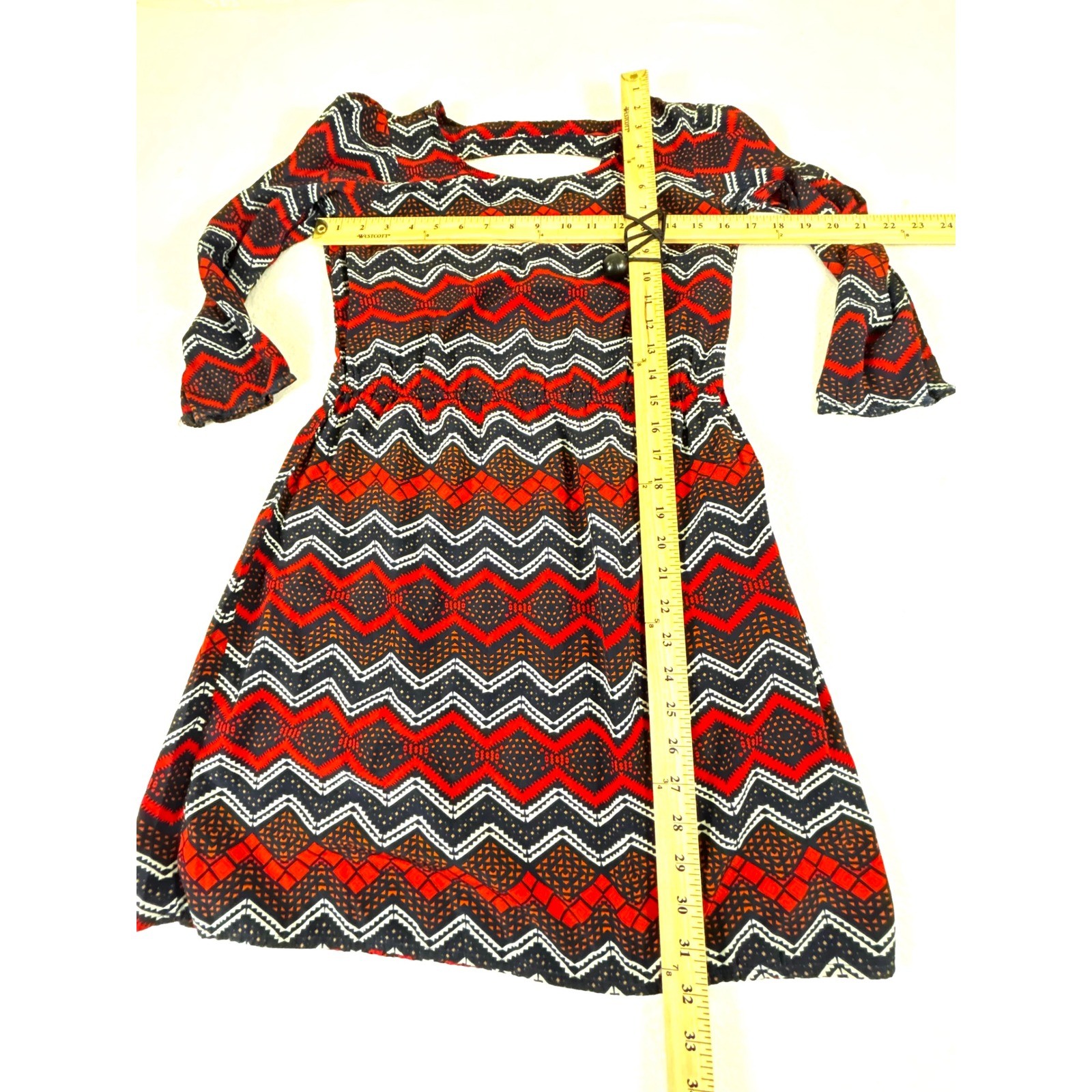 Be Bop Geometric Chevron Print Cut-Out Back Dress Red Navy White Small