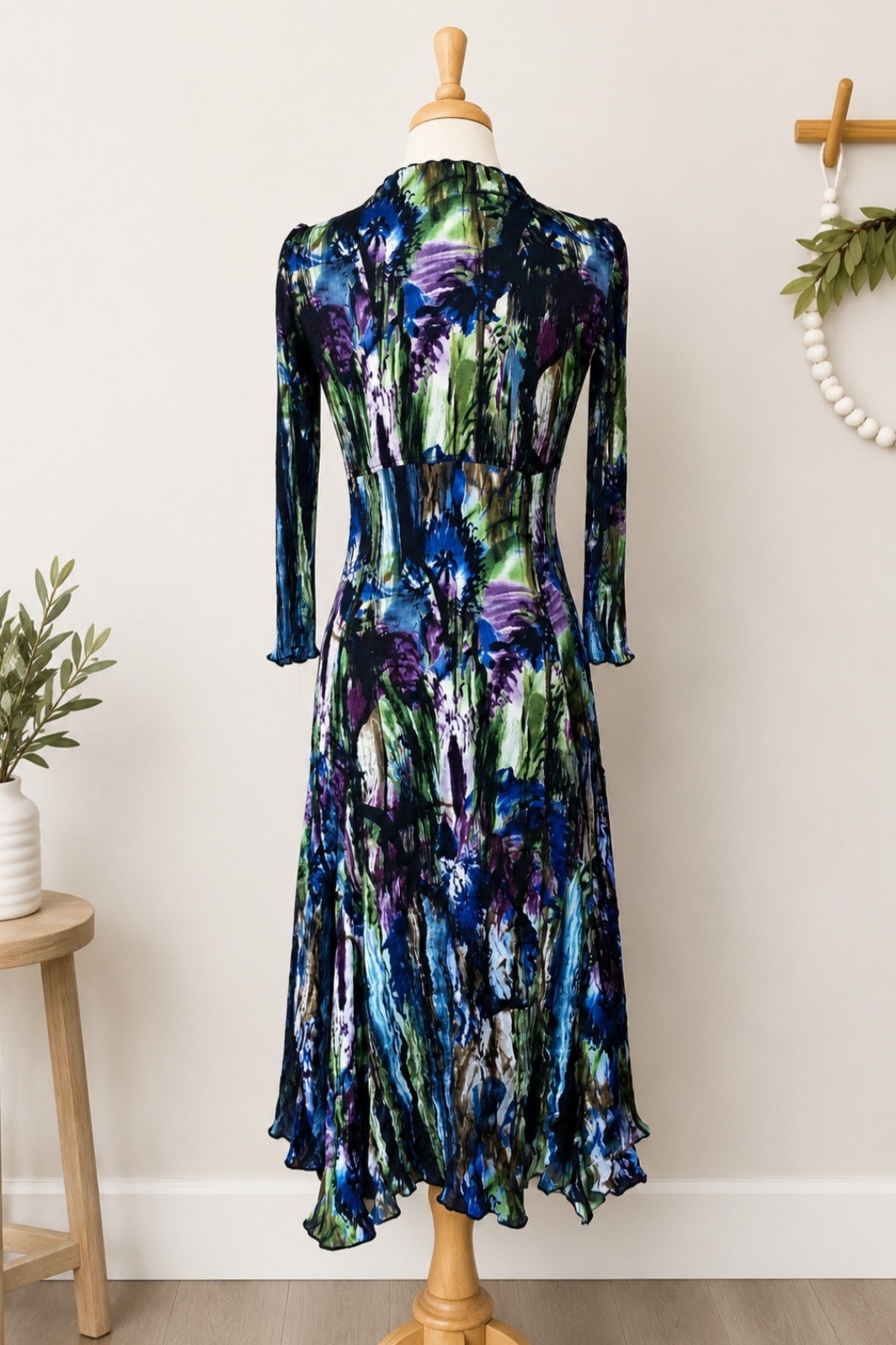 NWT Alberto Makali Pleated Midi Dress M Blue Green Abstract Beaded Velvet Trim