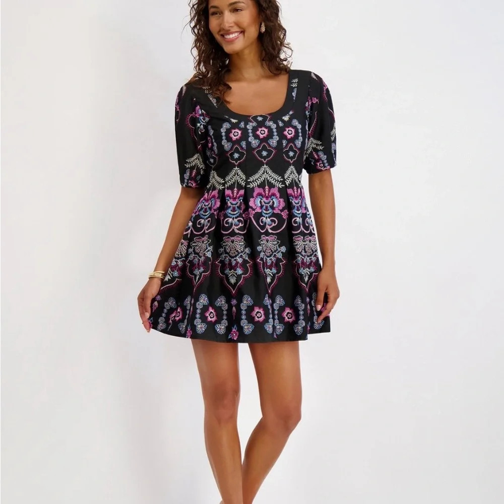 NWT Kensie Black Mini Dress with Pink & Purple Floral Motif SIZE 2 MSRP $138.00