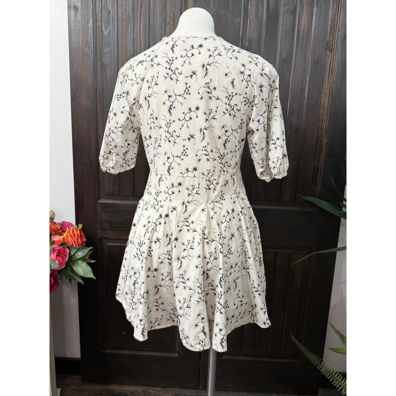 Universal Thread Floral V-Neck Puff Sleeve Mini Dress Cream Navy Small