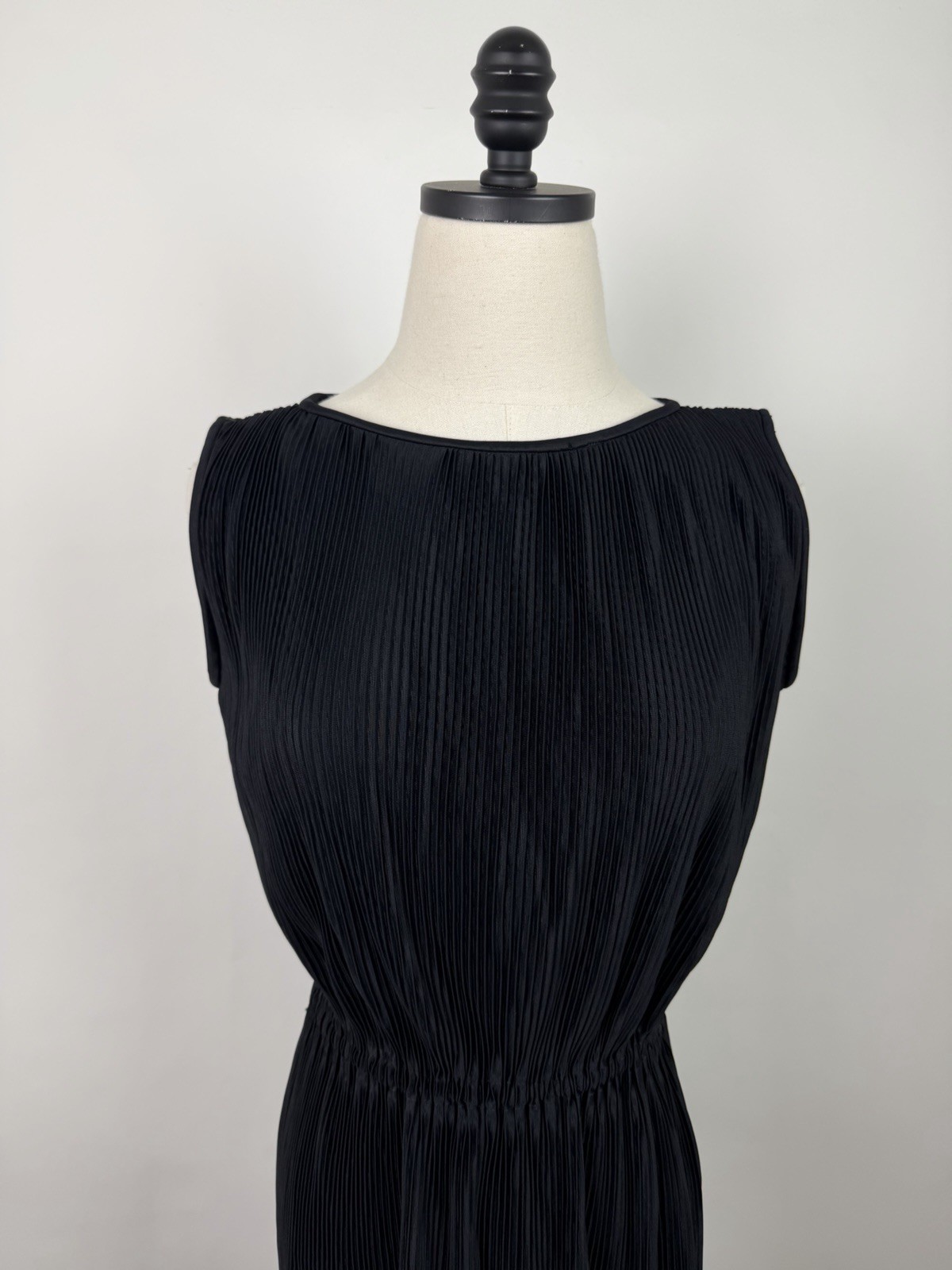 Vintage 60s Pleated Dress Womens Small Black Polyester Knit Sheath Minimal Mod