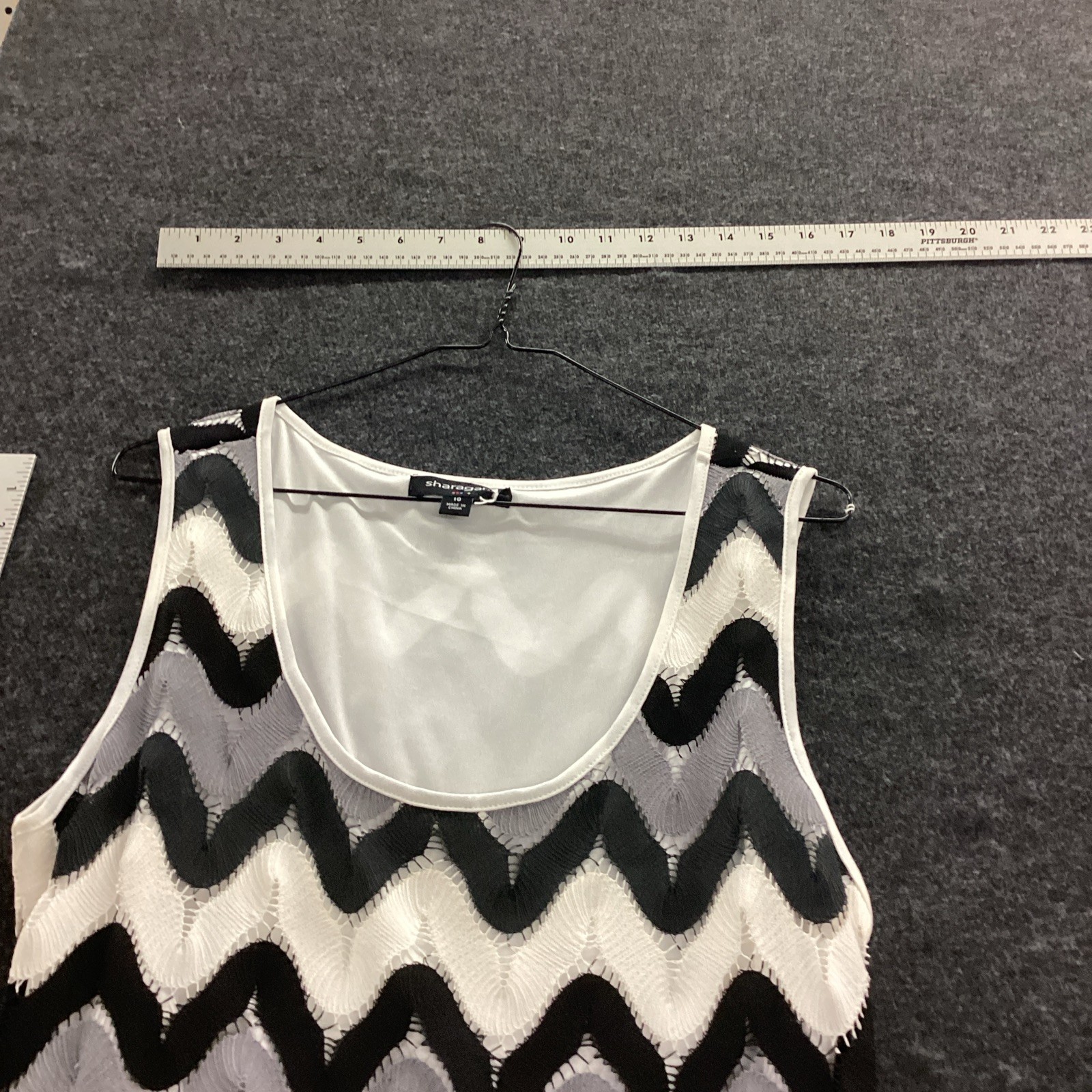 #103 Sharagano Lined Dress Gray Black White Size 10 Women’s