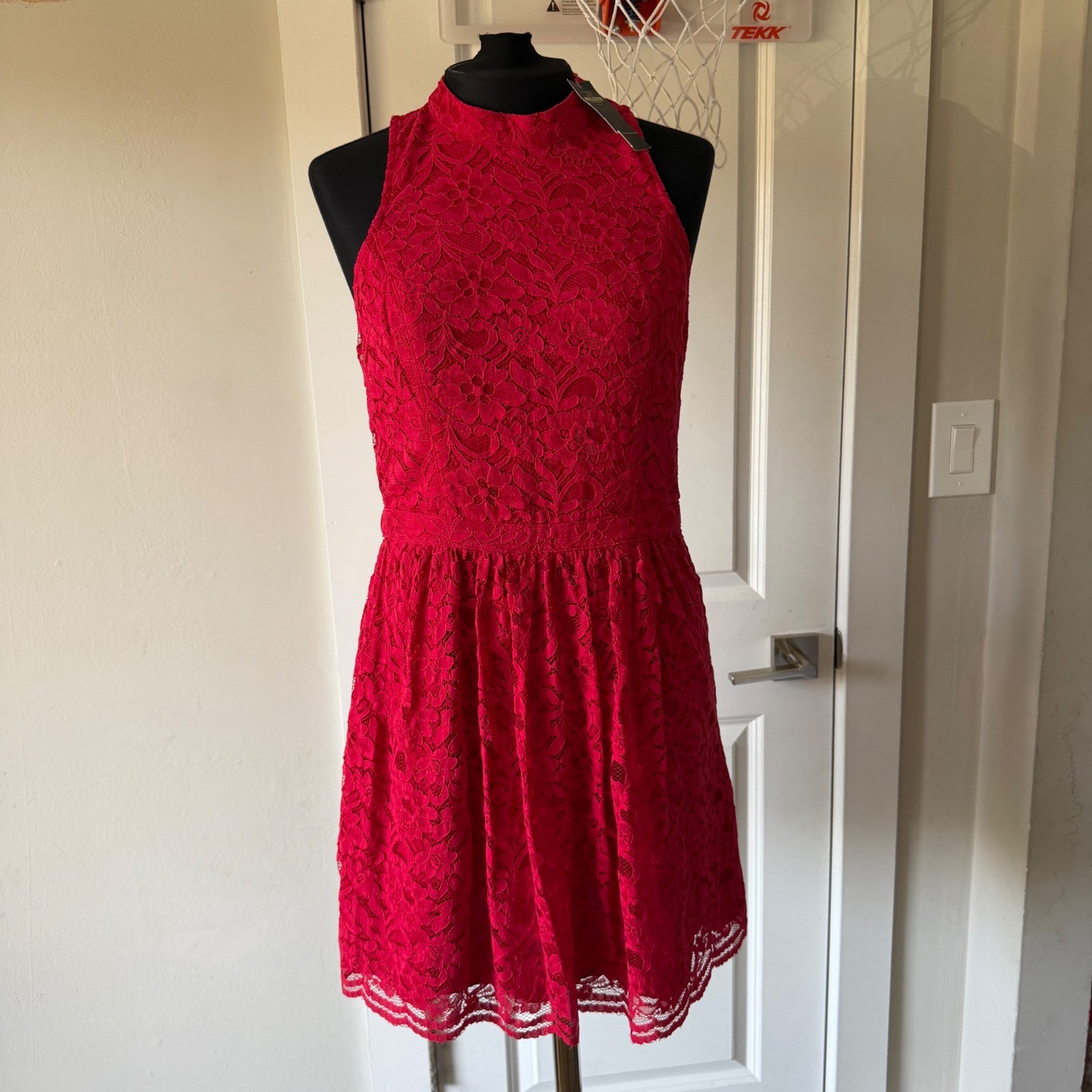 Hollister Red Floral Lace High Neck Keyhole Back Mini Dress Womens Size M