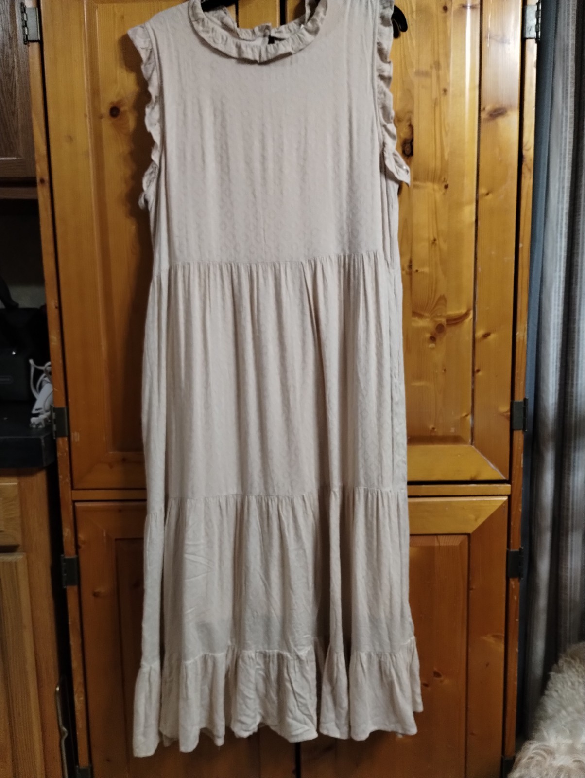 Sweet Magnolia Women’s Beige Geometric Woven Maxi Dress L Sleeveless Ruffle