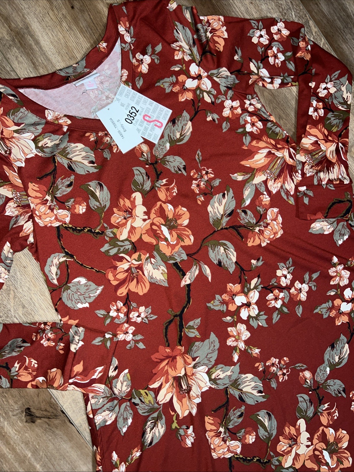 LuLaRoe EMILY DRESS LONG SLEEVES POCKETS Red Cream Huge Roses Small 6/8 🦄 S ❤️