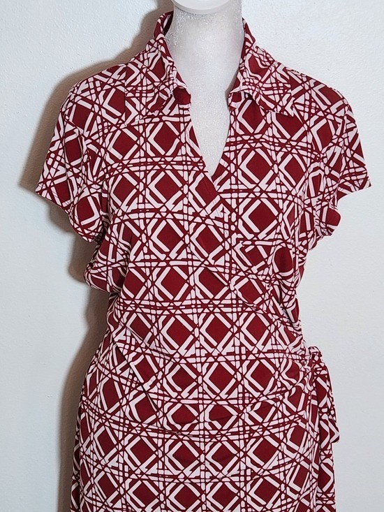 NY Collection Red and White Print Wrap Dress Size Large