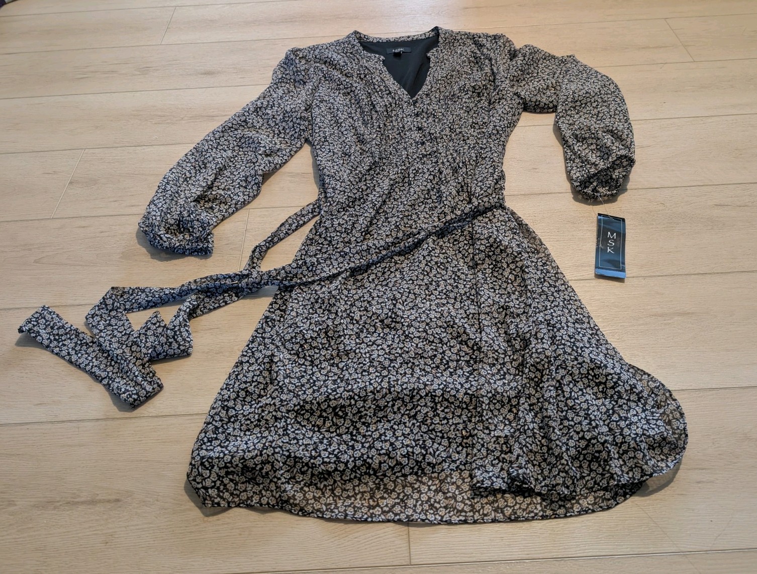 MSK Women’s Floral Dress Black And Cream Flowy Casual All Season Size 18 NWT