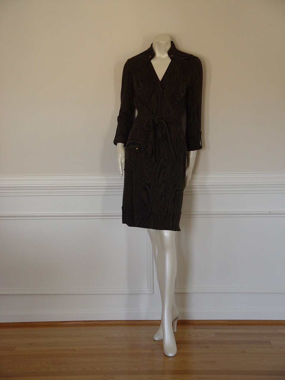 DIANE von FURSTENBERG ELENIE CHOCOLATE SUITING DRESS – US 4 – US 8