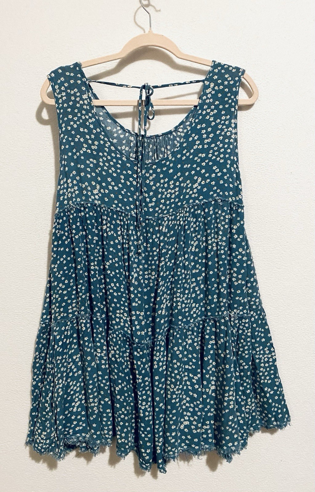Easel Dress Womens Medium Blue Ditzy Daisy Sleeveless Mini Frayed Hem Fairy