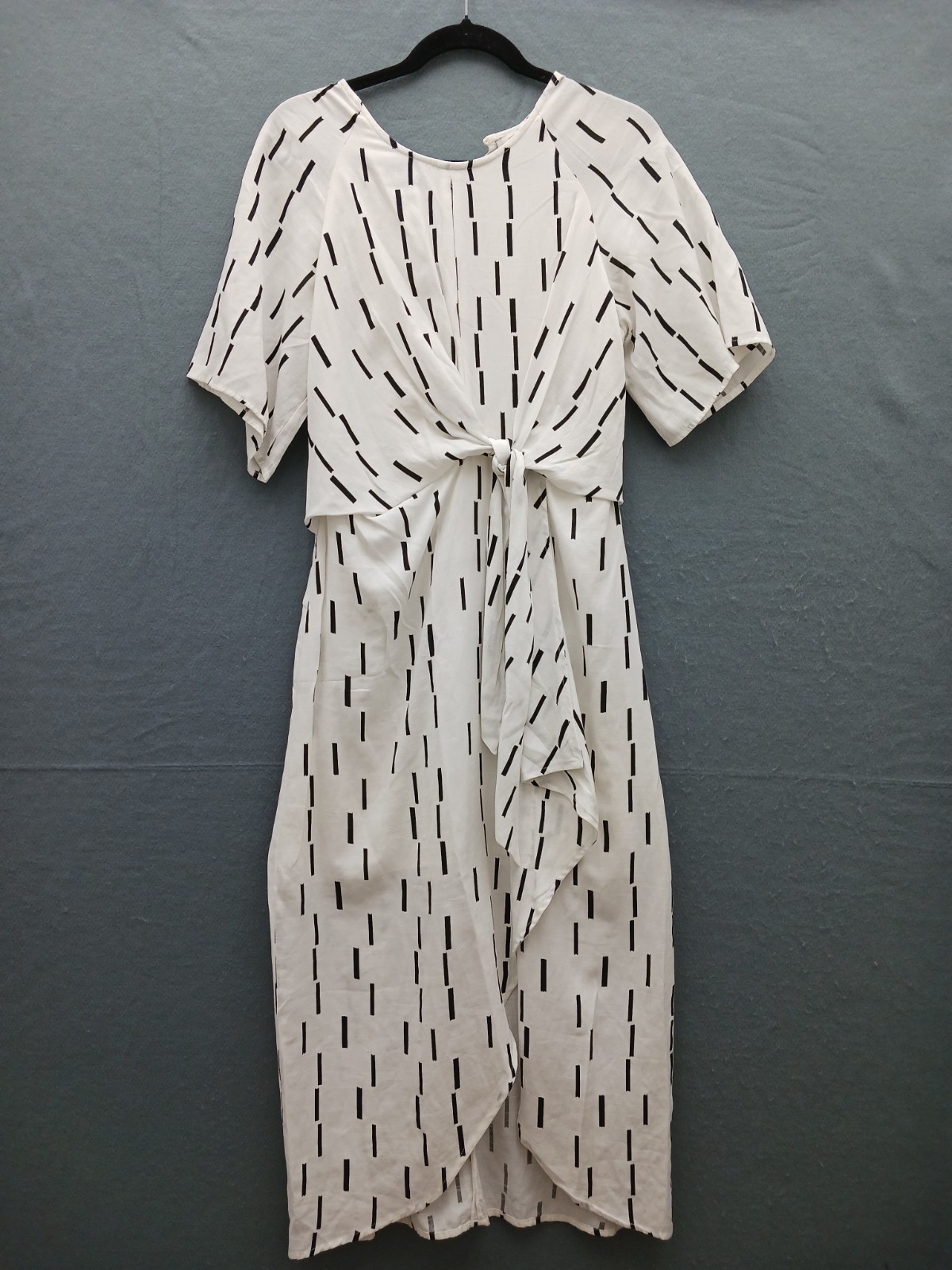 Unknown Women’s Wrap Midi Dress S White Striped Short Sleeve Casual Party
