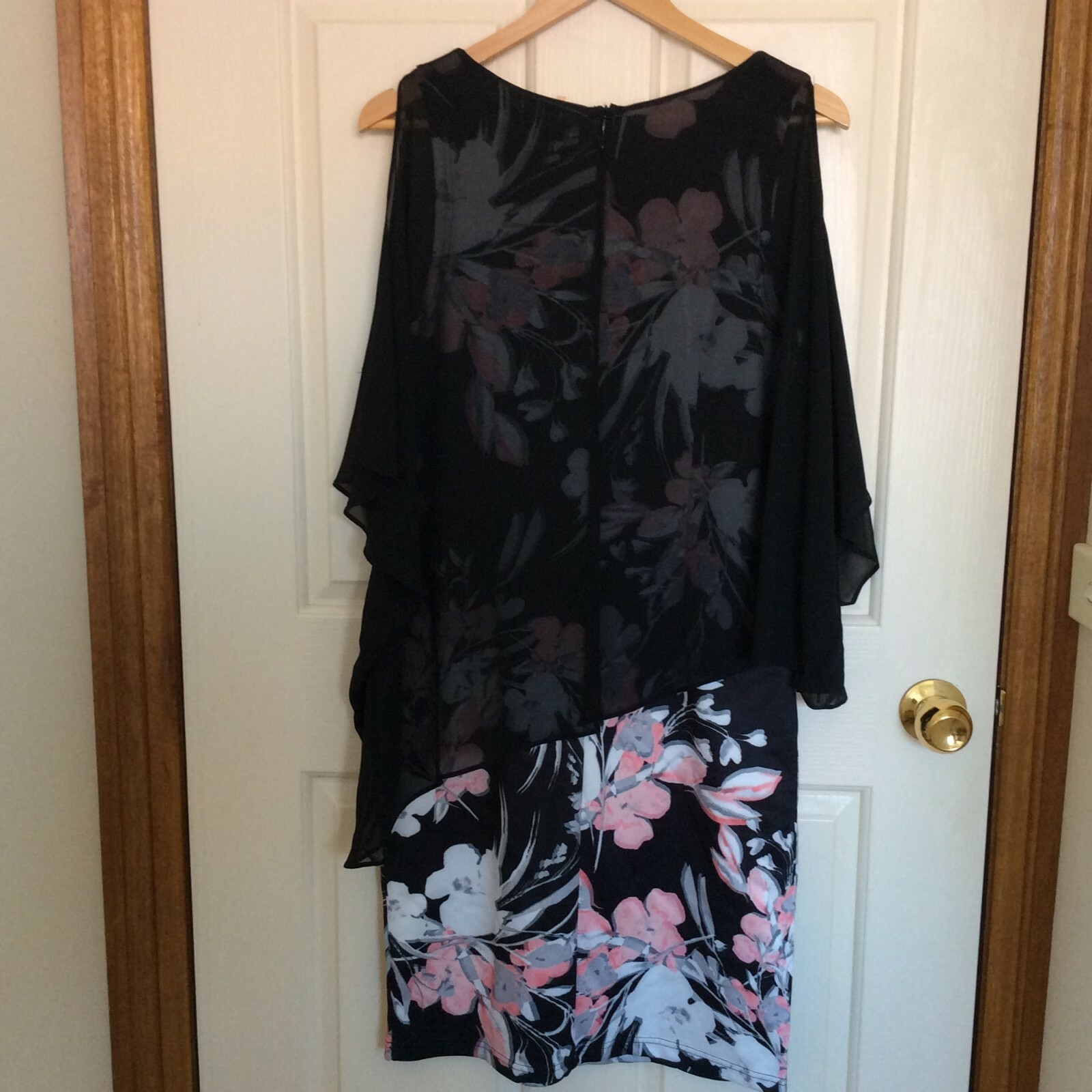TEABERRY ANGLE CHIFFON OVERLAY WITH PINK/GREY FLORAL DRESS SIZE 8