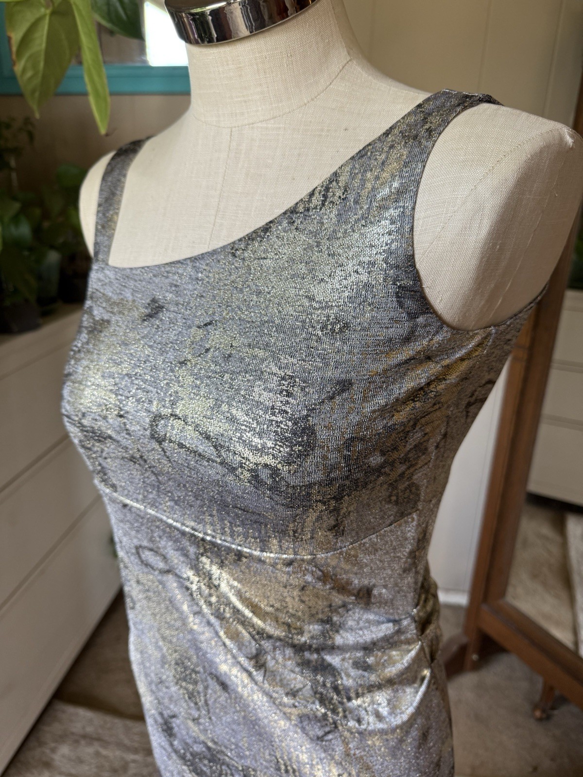 Countess Luann Metallic silver and gold asymmetrical muni Dress, size small