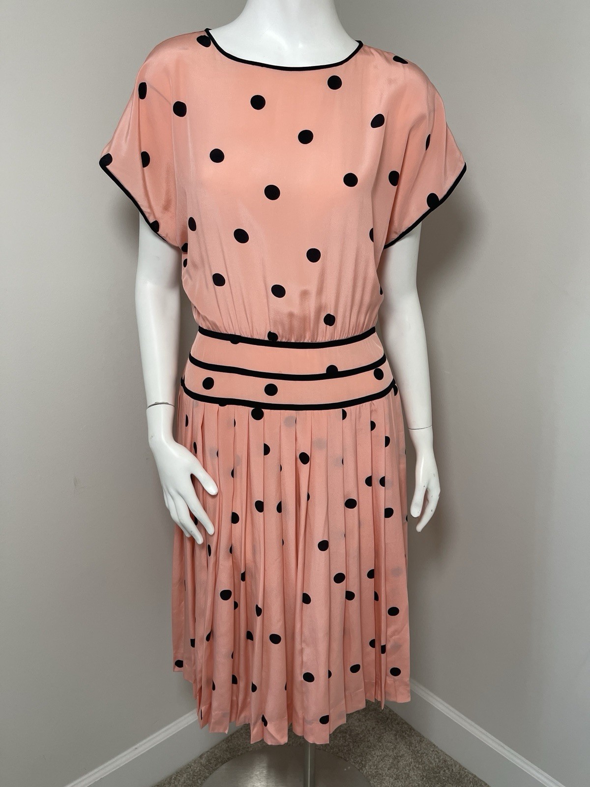 Vintage Nipon Boutique 100% Silk Midi Dress Polka Dots Pleated 8 Romantic Classy