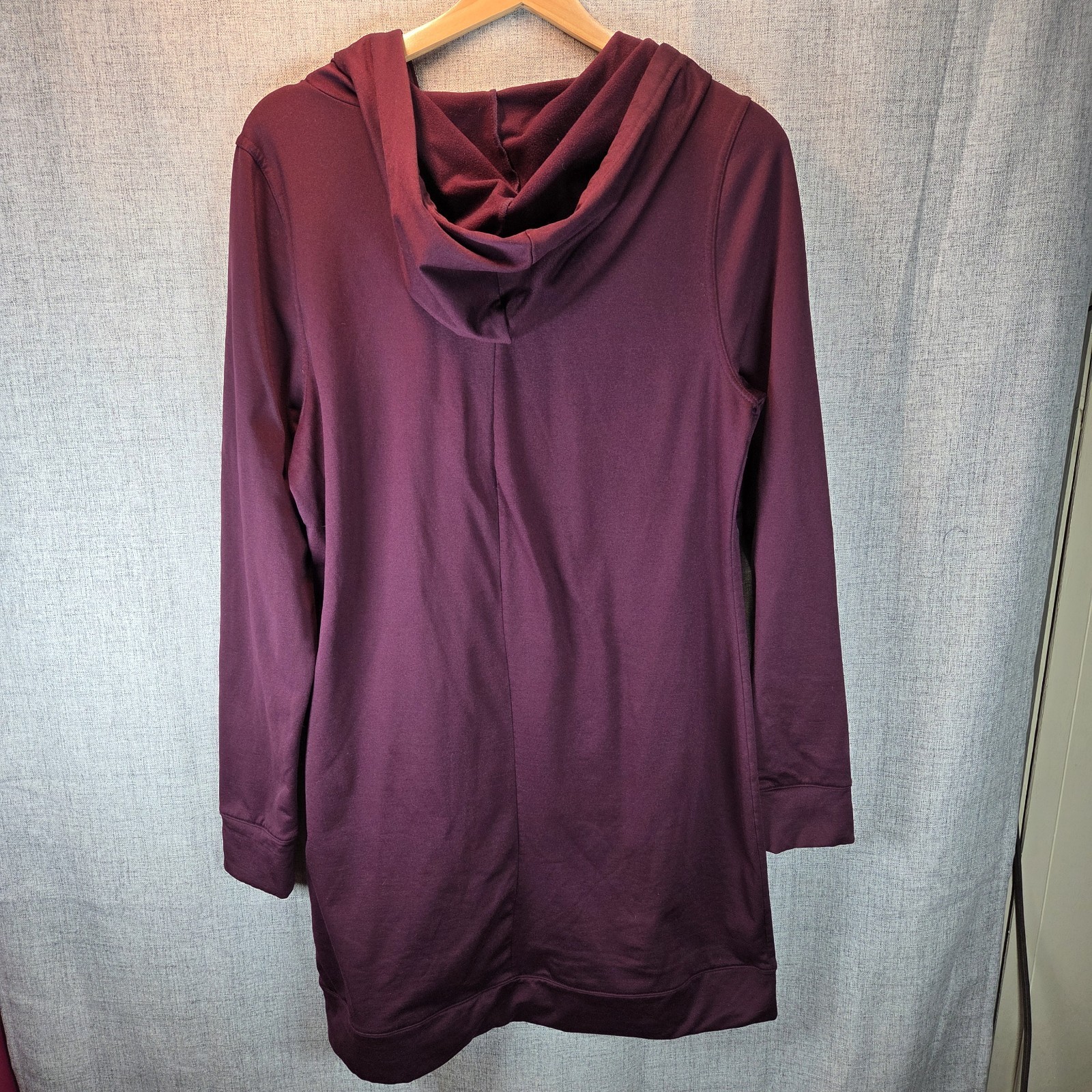 Fabletics Dress Womens Medium Purple Yukon Hoodie Fleece Kangaroo Pocket Sporty