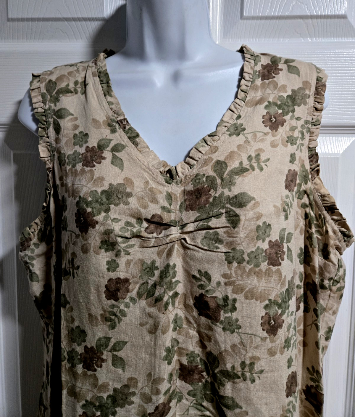 Kathy Ireland Beige/Green Sleeveless Floral Linen Blend Dress;Ruffle V-Neck;Sz L