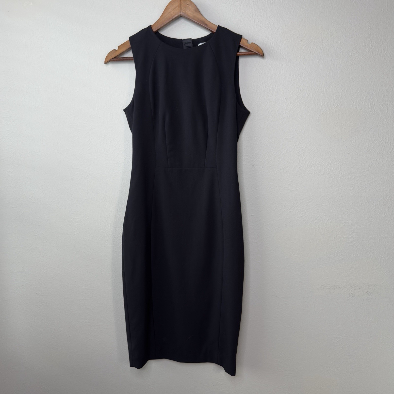 H&M Size 6 Sheath Dress Fitted Formal Classic Office Career Everyday Capsule LBD