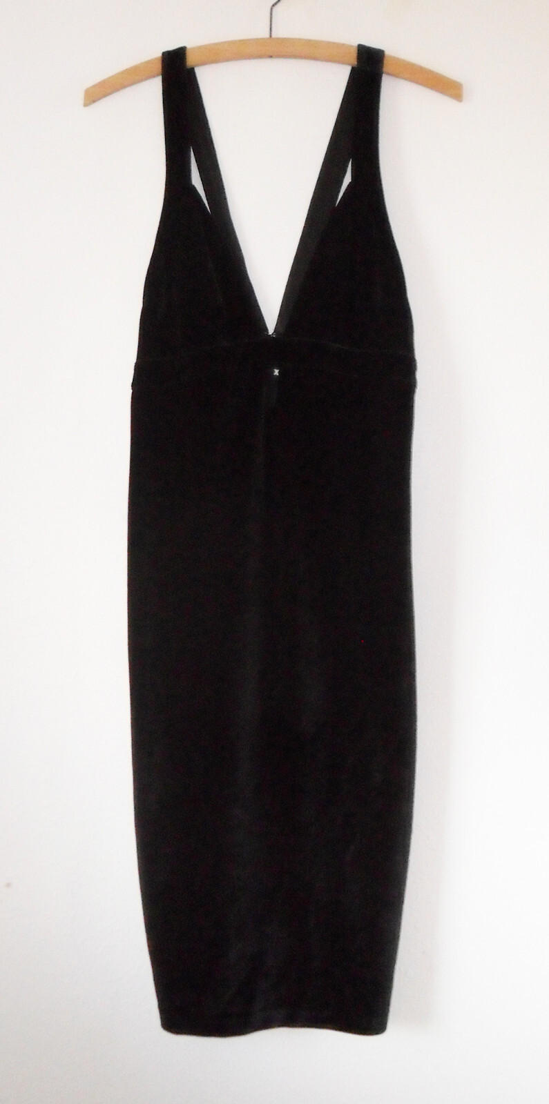 EXPRESS Black Velvet Plunging V-Neck Sheath DRESS sz 6, Slit at the Back Bottom