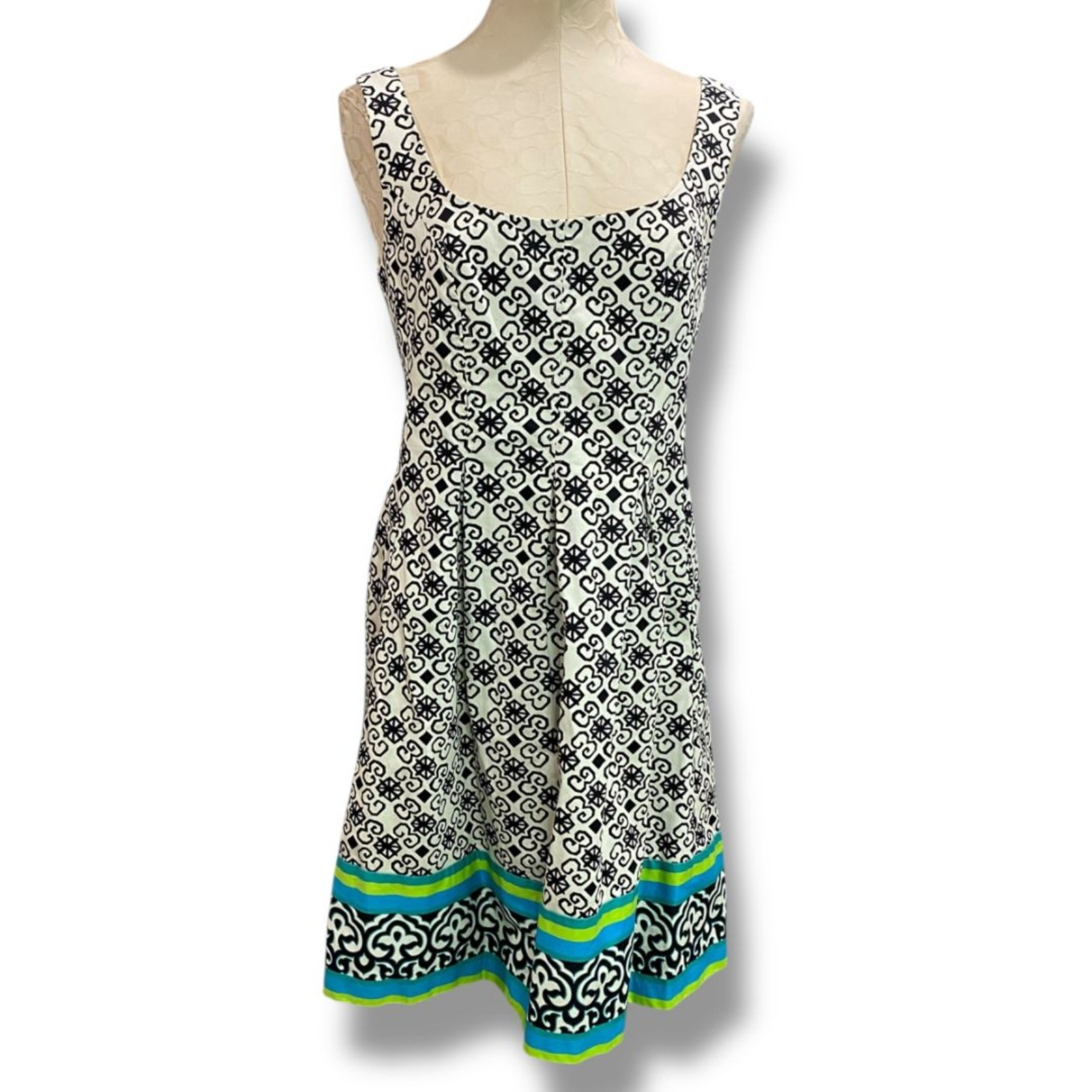 Size 10 Kim Rogers Fit and Flare Sleeveless Dress Pockets