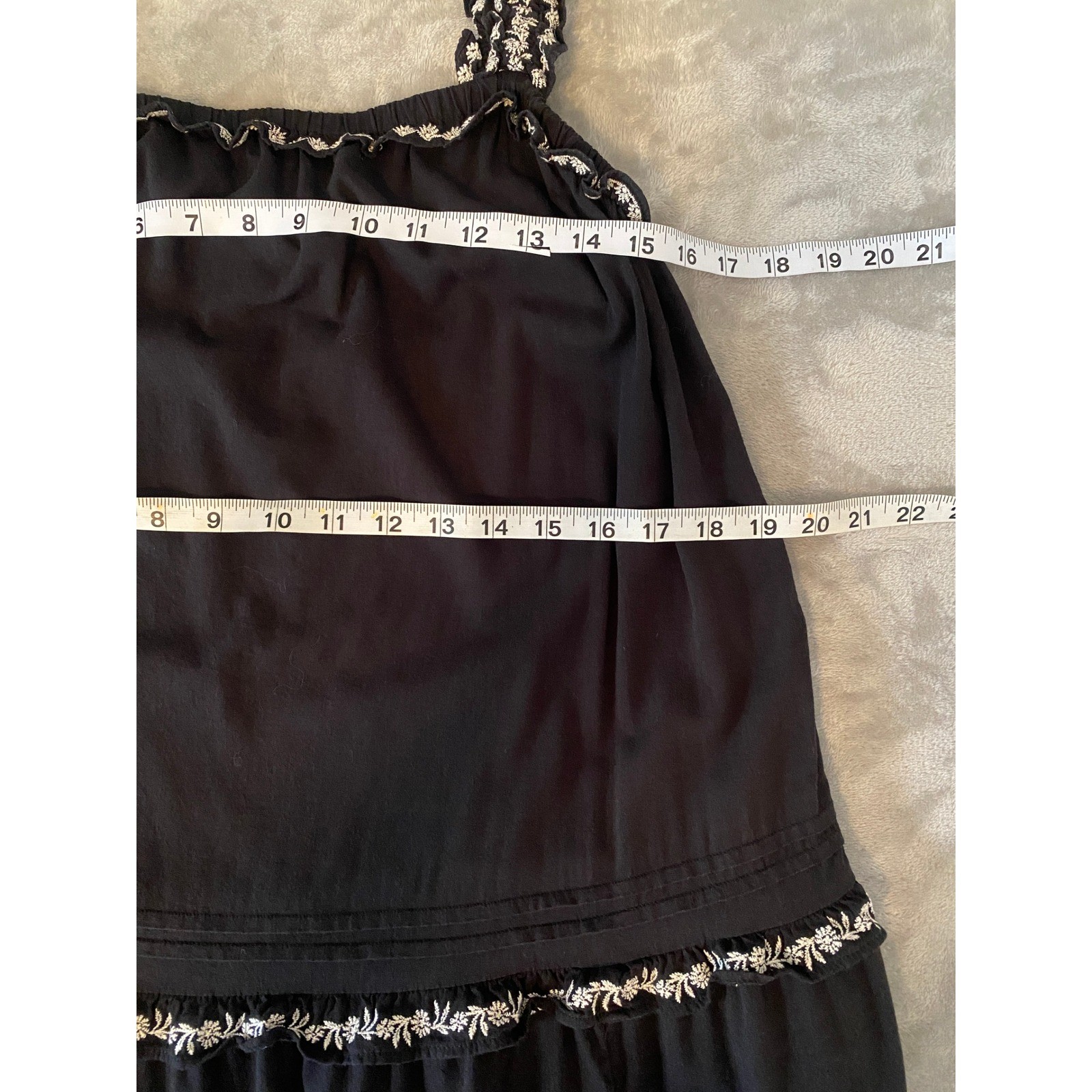 Old Navy Dress Sz M Black Ruffle Tiered Embroidered Pockets Midi Boho Coastal
