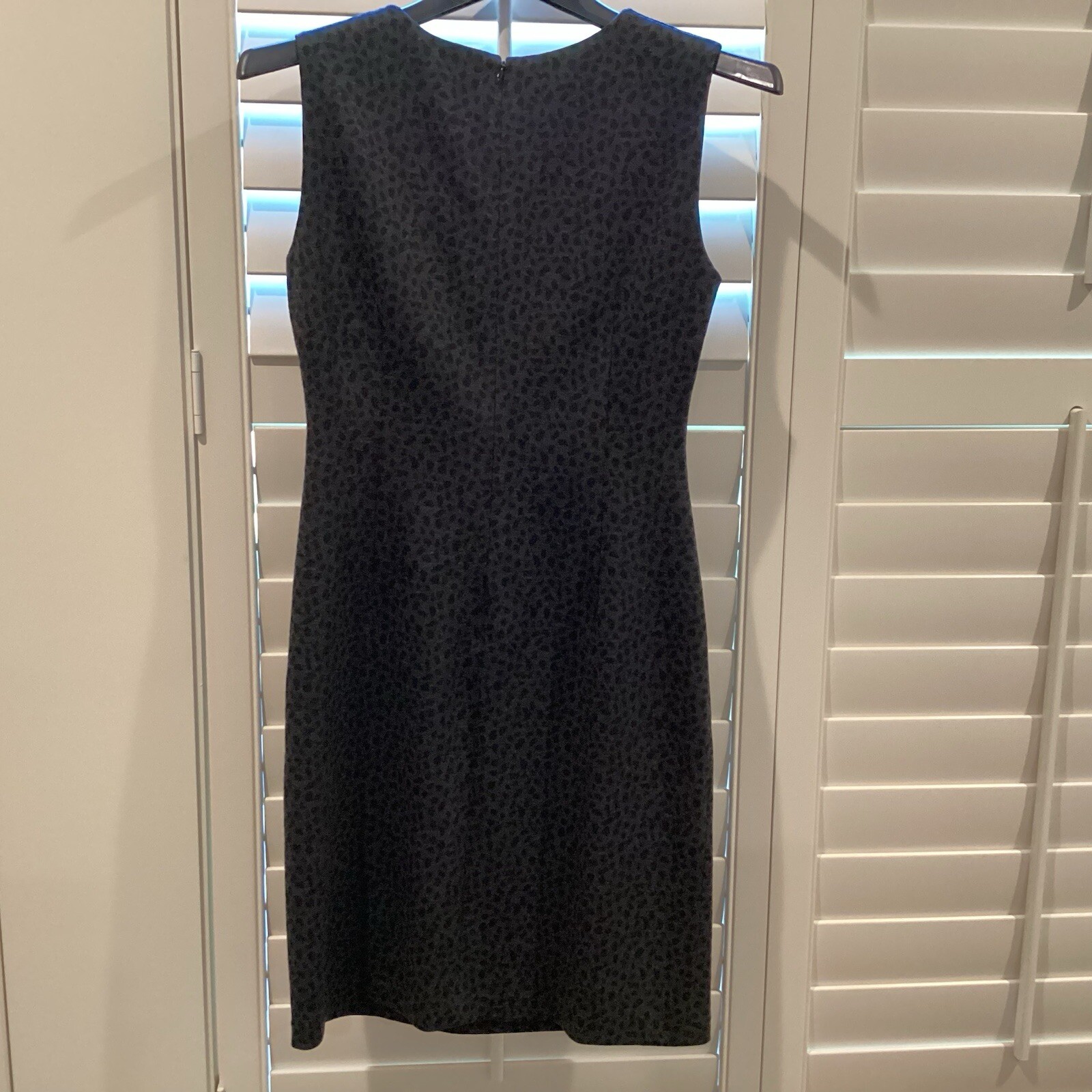 Tahari Black Gray Sleeveless Dress Shift Sz 6 Ruched Fully Lined Career Casual