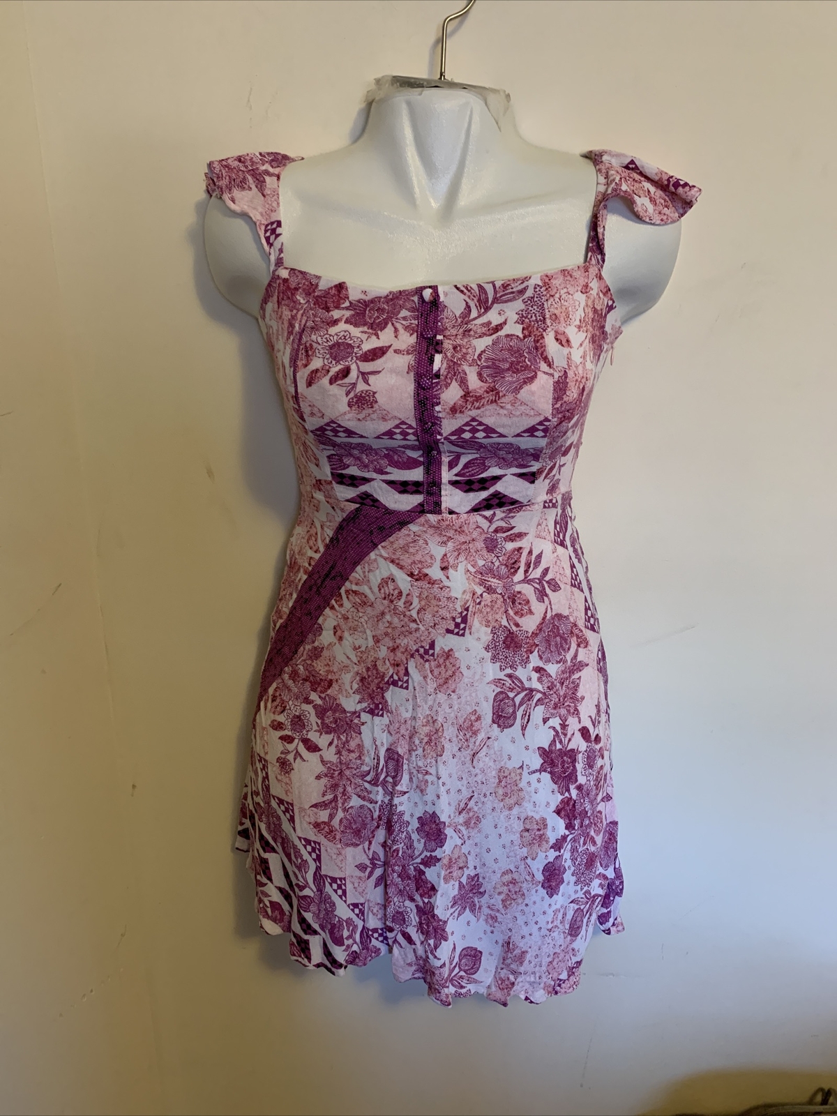 Women’s Some Days lovin Lilac Floral Mini Dress Size Small