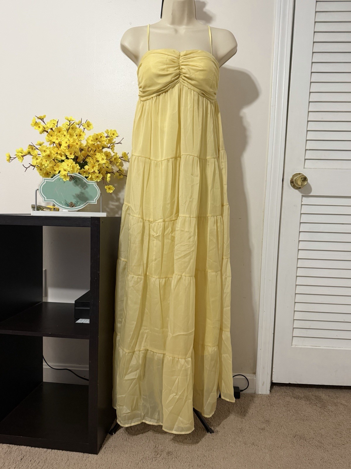 Women’s Yellow Solid Sweetheart Strappy Ruched Tiered Maxi Dress Long S