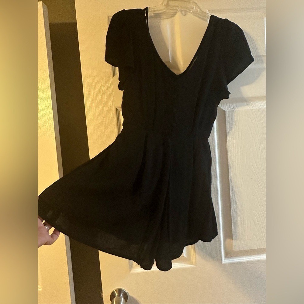 Francesca’s Collections Black Long Sleeve Dress