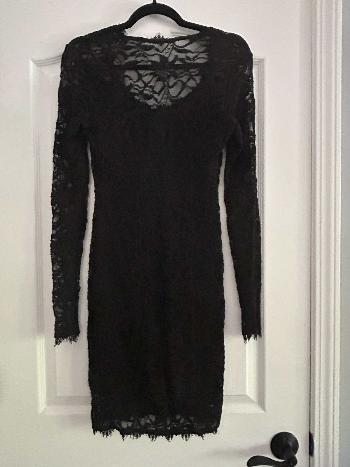 Jump Apparel Black Solid Lace Sheer Long Sleeve Sheath 5/6