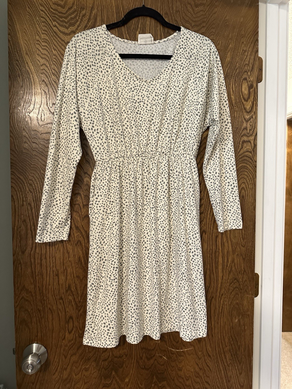Betsey’s Boutique Women’s Size Small Knit Speckled Dress