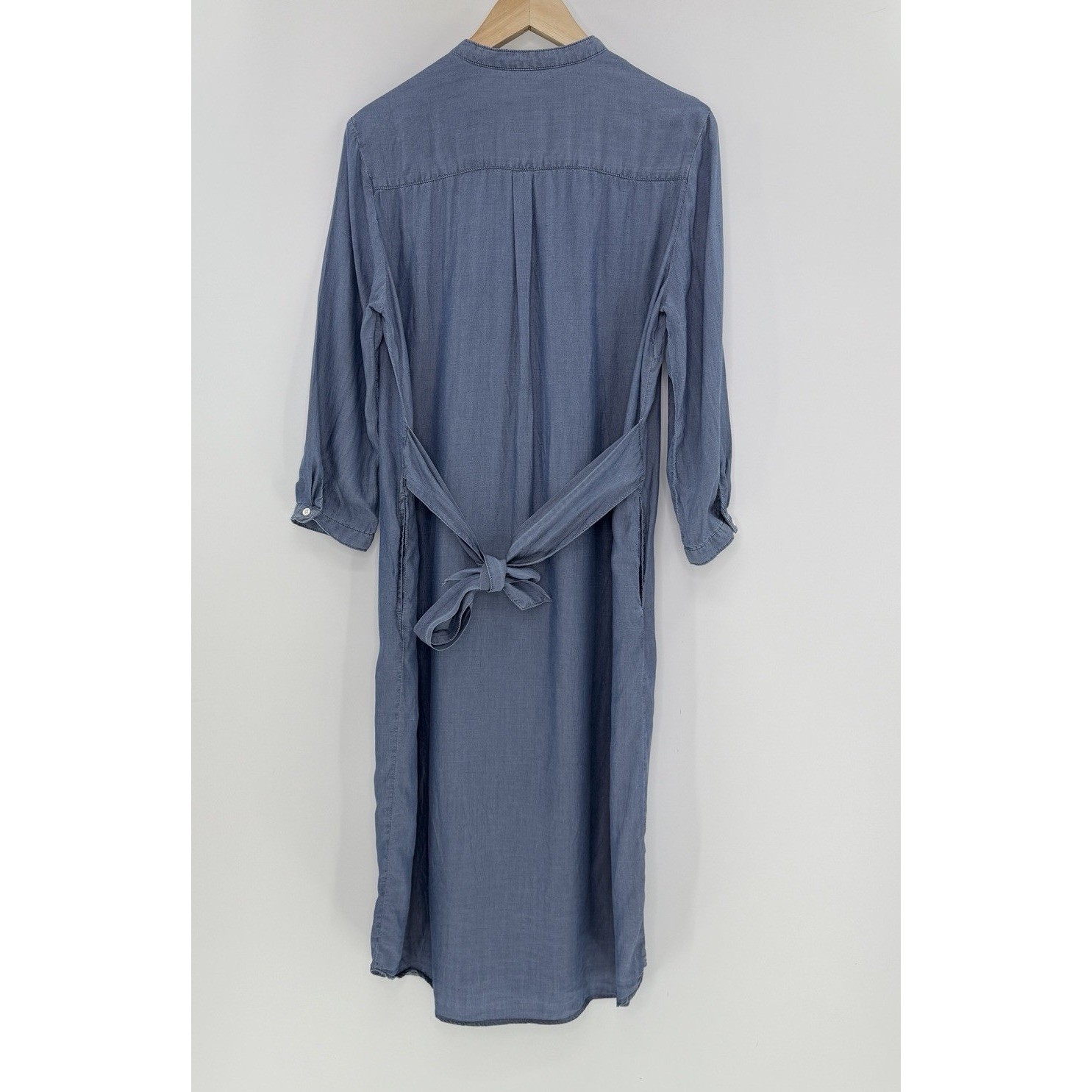 J. McLaughlin Blue Chambray Tencel Button Front Tie Back Midi Dress Sz M Preppy