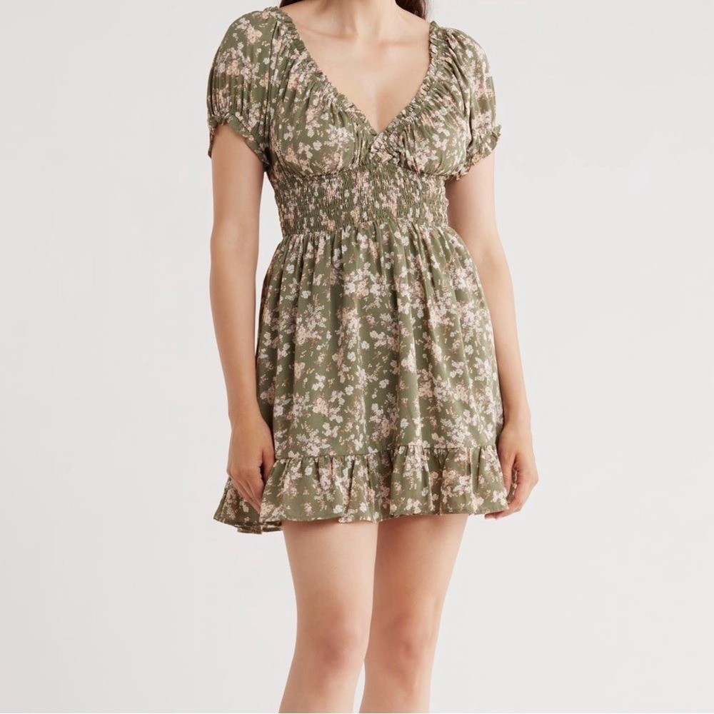 Lush Olive Floral Smocked Mini Dress Puff Sleeve Ruffle Hem NWT Women’s Medium
