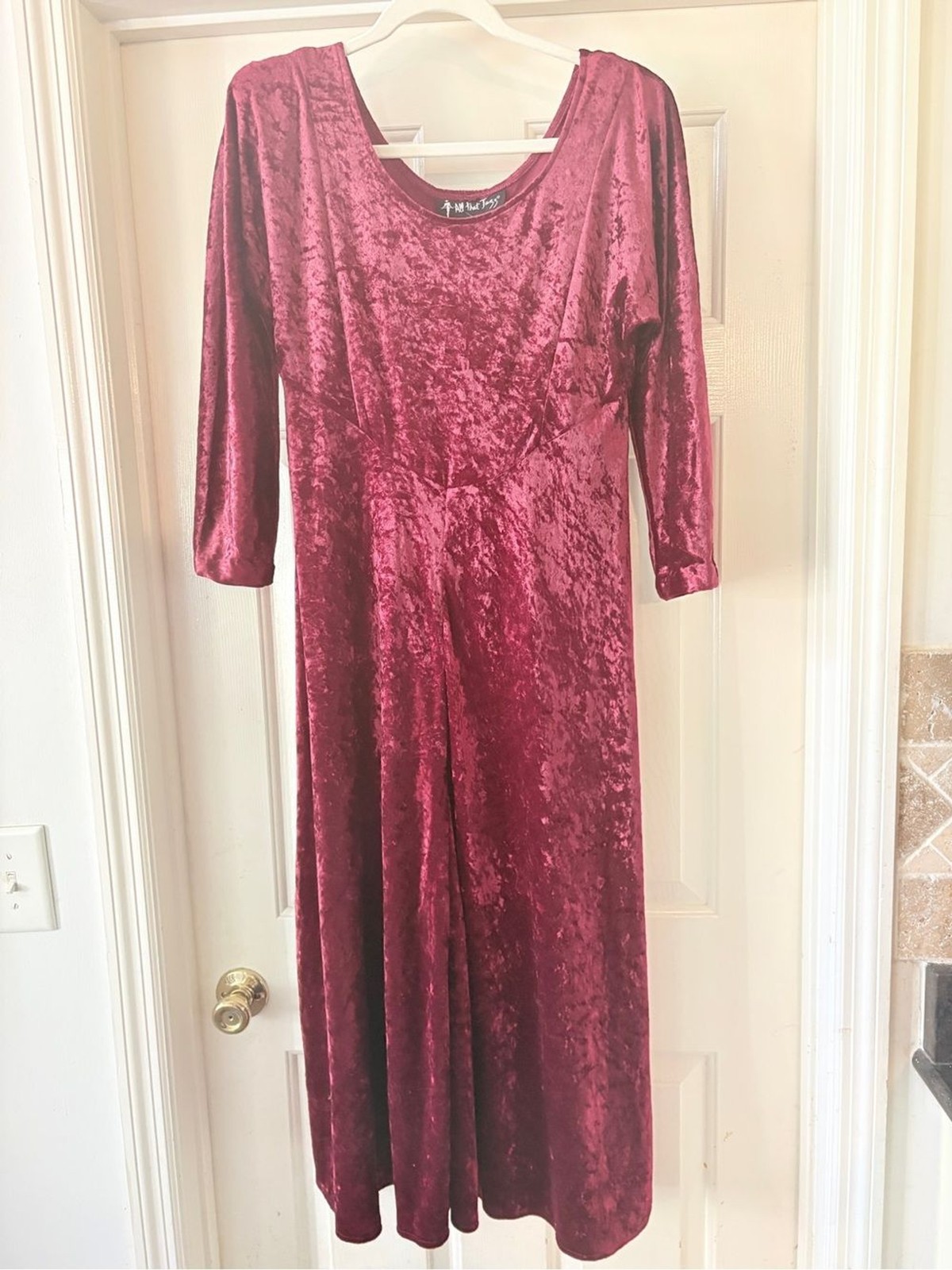 All That Jazz VTG Burgundy Crushed Velvet 3/4 Sleeve Rosette Cinch Clip Dress