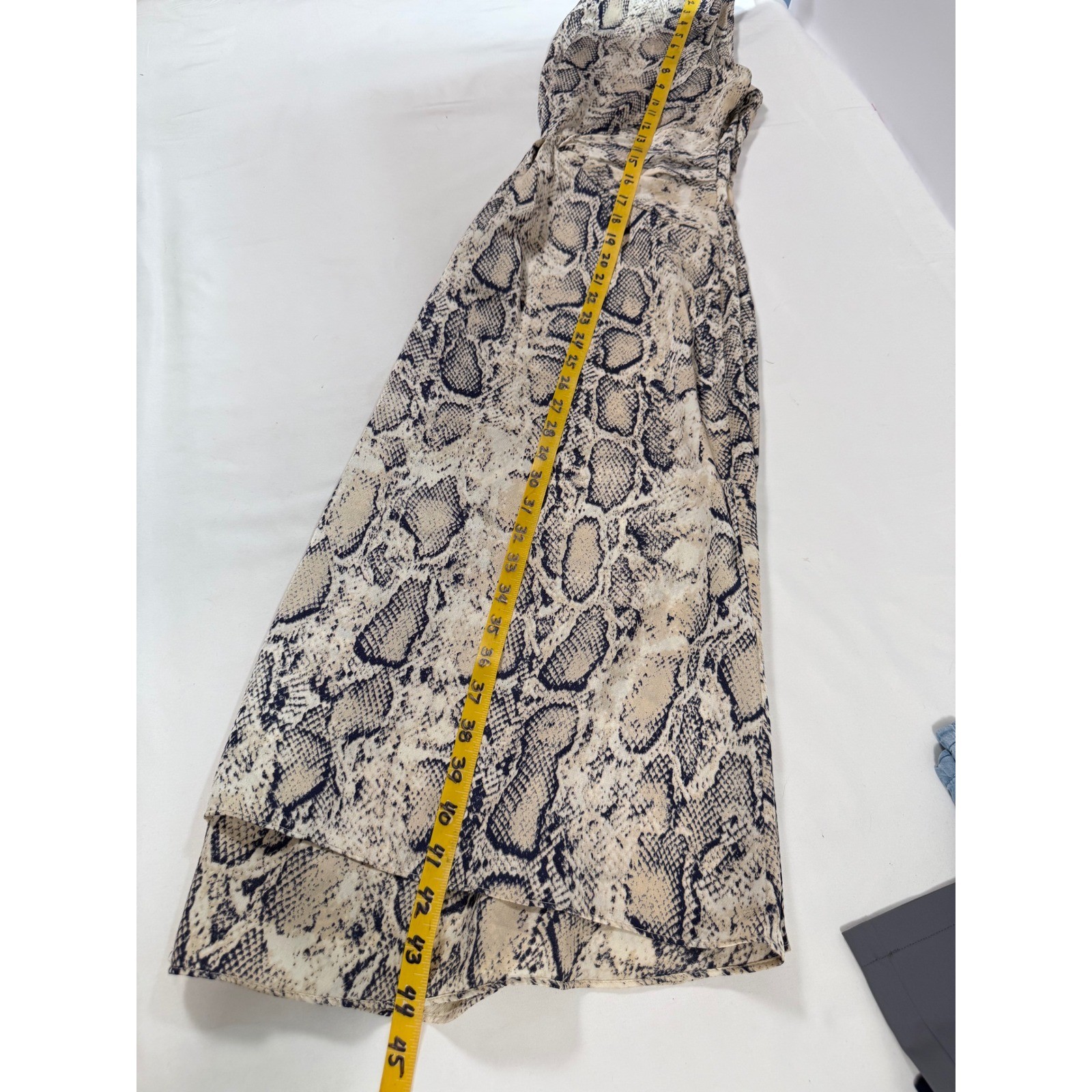 AQUA Womens Snakeskin Print Twist Front Sleeveless Midi Dress Neutral Beige M