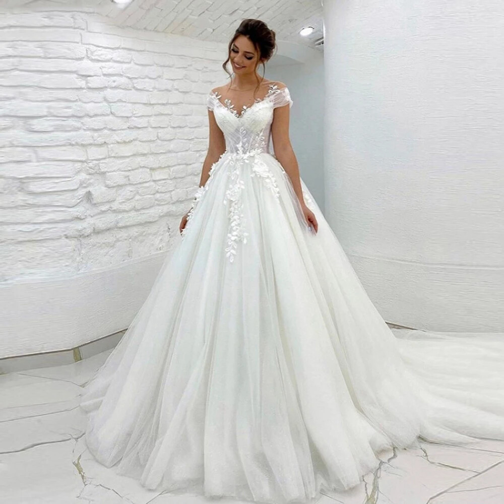 A-Line Lace Applique Evening Dress Fluffy Mesh Ruffled V-Neck Party Gowns
