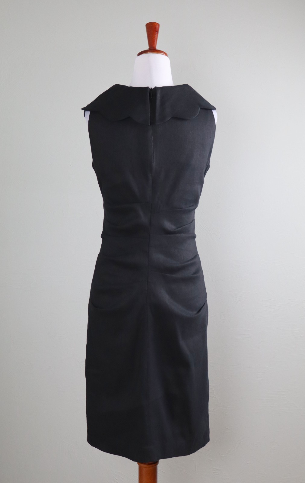SARA CAMPBELL $168 Solid Black Lined Scalloped Pleated Linen Dress Size XS