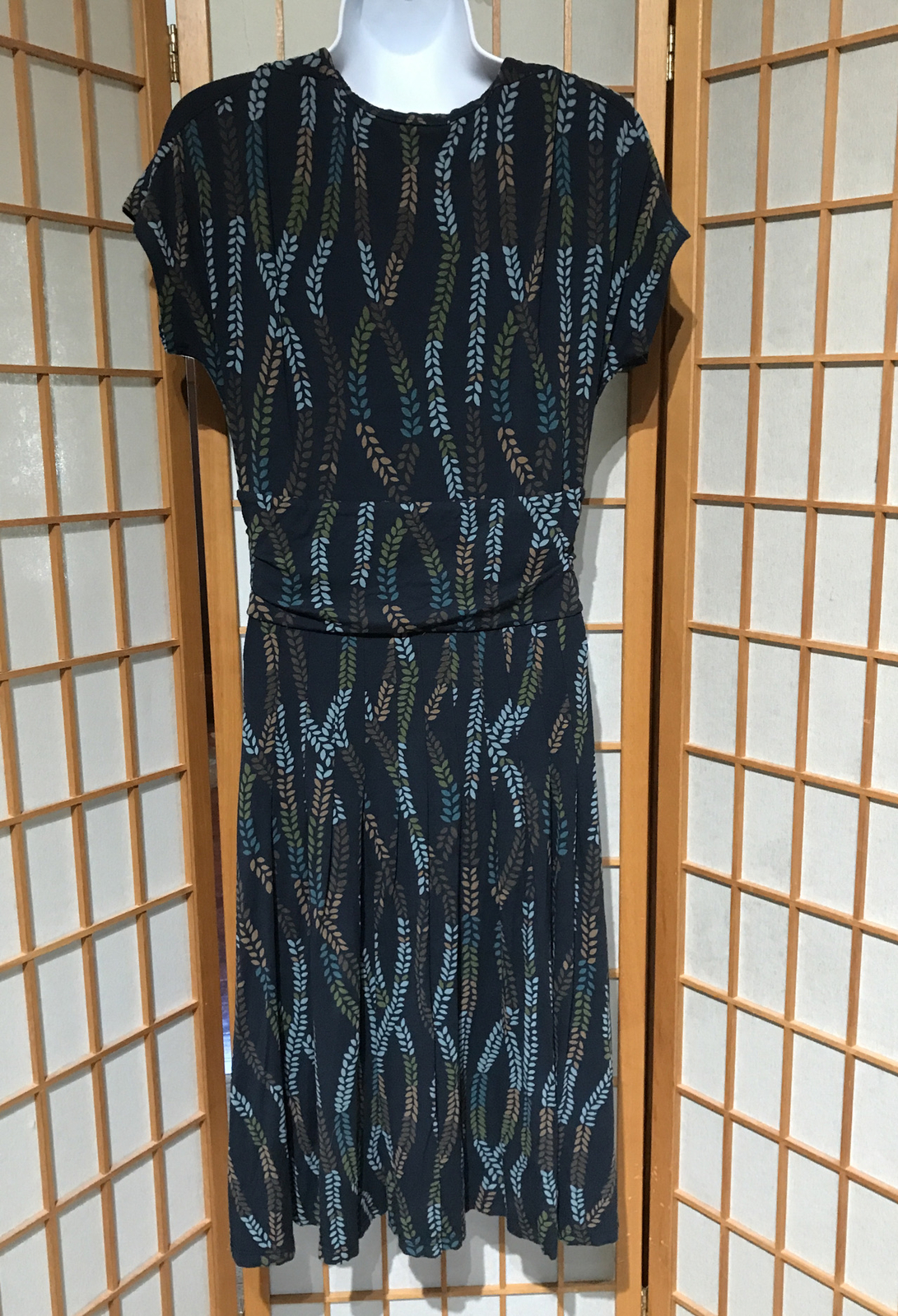 talbots dress size 4 petite Navy with leafy vines