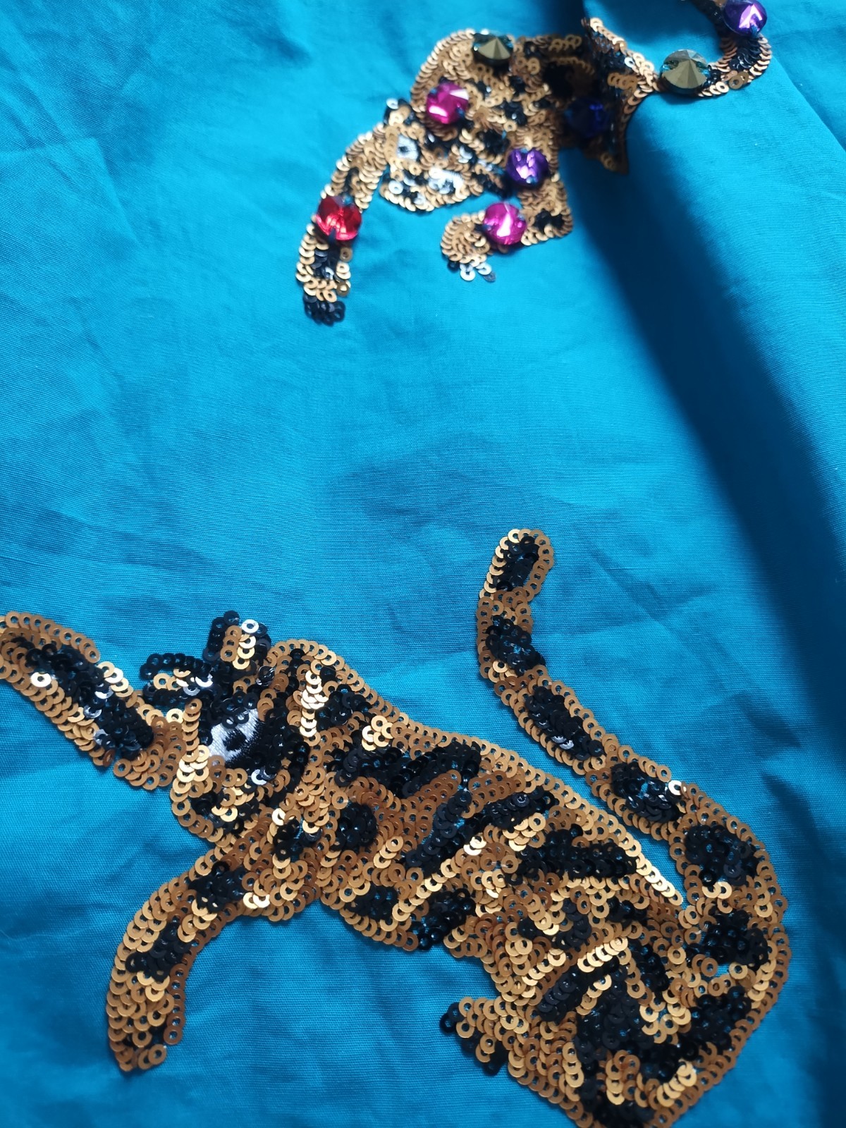 QUEEN OF SPARKLES ✨ Large Lined Cotton Teal Tiger Sequin Dress 🐅 (pockets!)