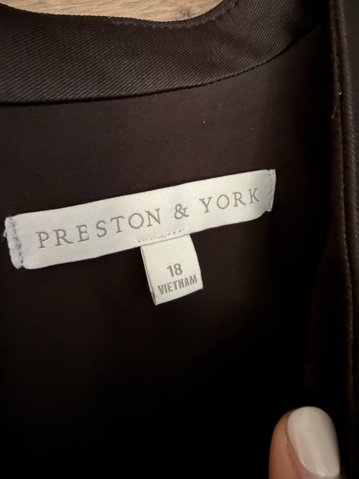 Preston & York Black Solid Short Sleeve V-Neck Sheath Belted Knee Dress 18