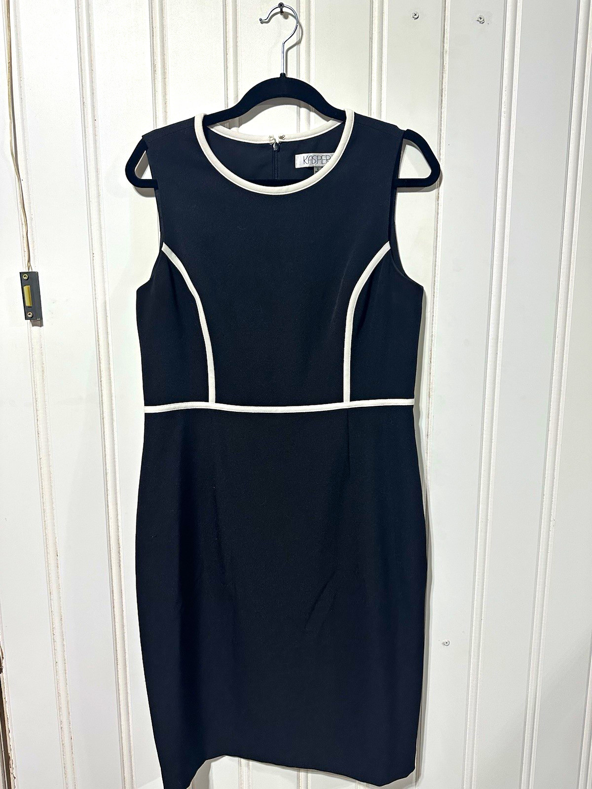 Kasper Black & White Trim Sheath Dress Sleeveless Round Neck Knee Length 8