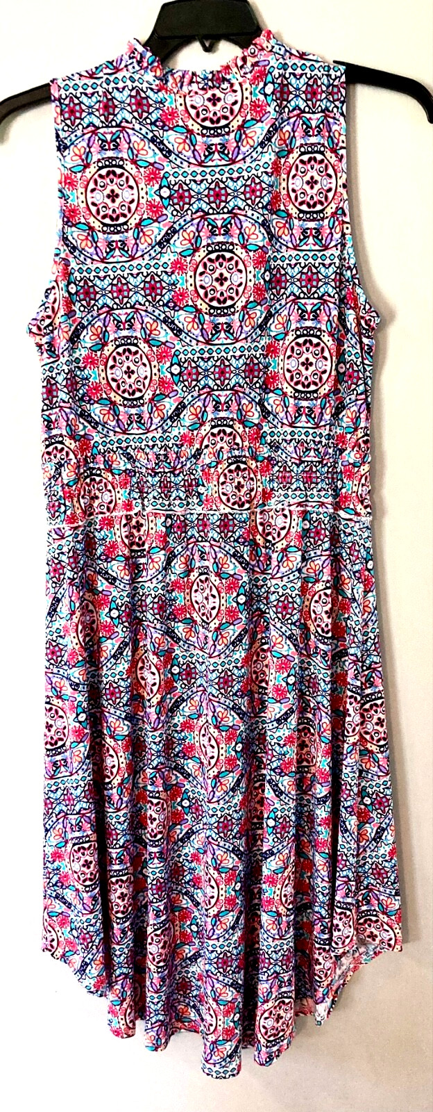 CUPIO WHITE PINK PURPLE GREEN PATTERN CURVED HEM SLEEVELESS MIDI DRESS, SIZE XL