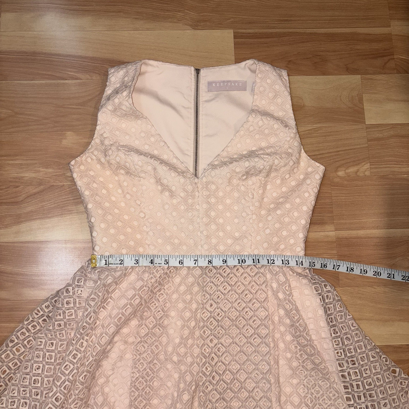 Keepsake The Label $275 Last Dance Eyelet In Soft Peach A Line Dress Size Large